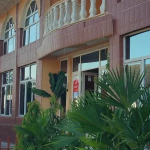 Photo de Douze Maisons Motel